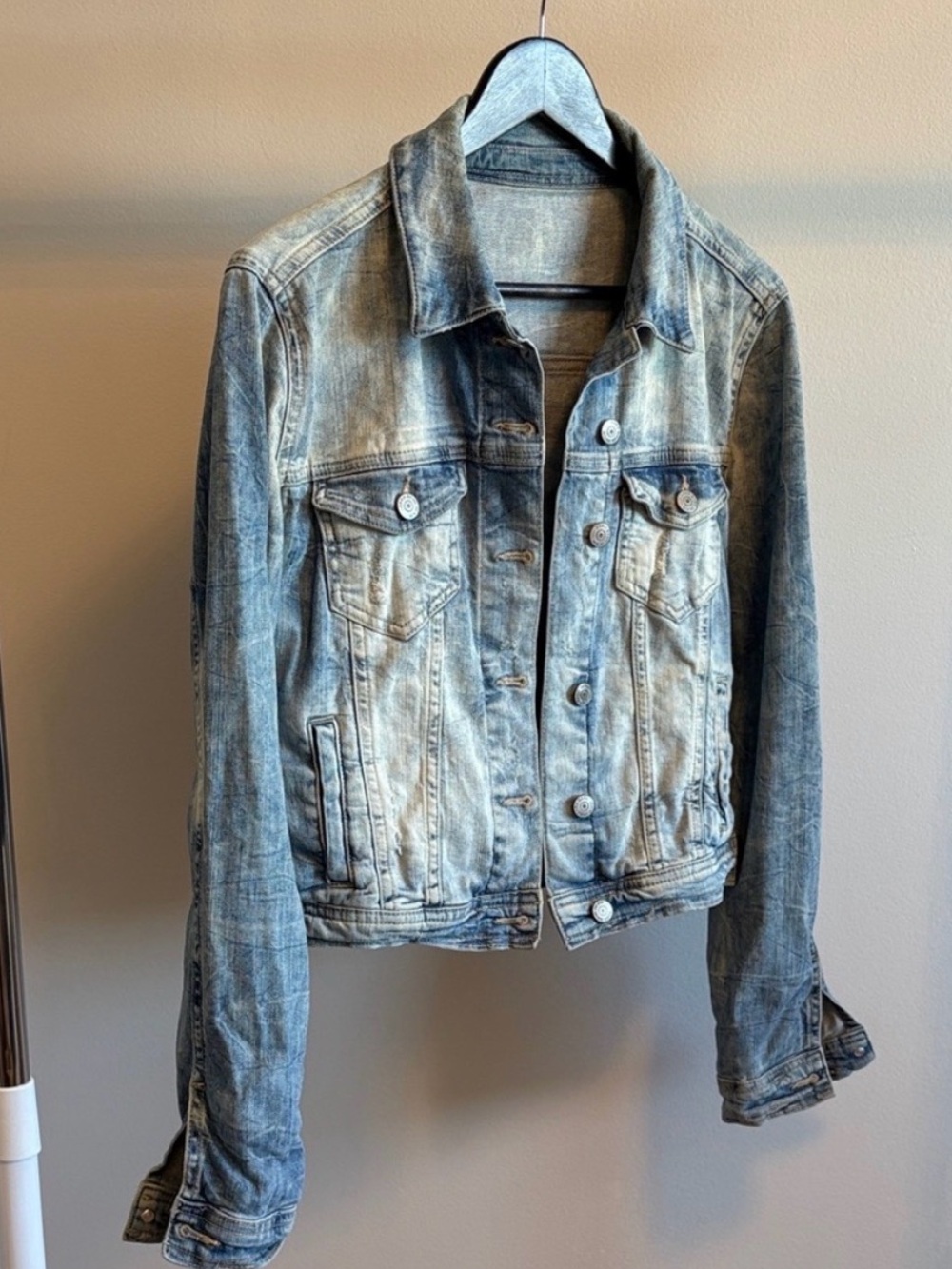 H&M Vintage Light Washed Blue Denim Jacket - Women's